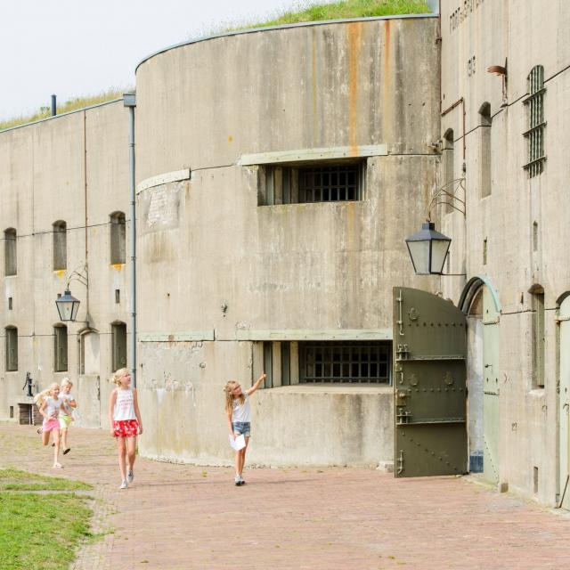 Puzzelen met stellingforten - Fort bij Spijkerboor Bron Stelling van Amsterdam