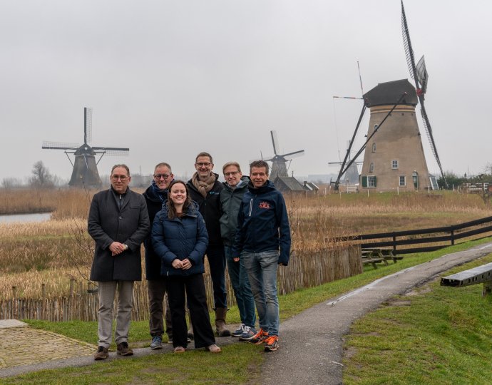 ondertekening_intentieverklaring_molensmooiste_x_werelderfgoed_kinderdijk_-_v.l.n.r._pjvs_ab_lh_pvd_jg_mv.jpg