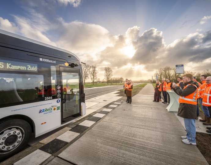 Opening Bushalte Schokland
