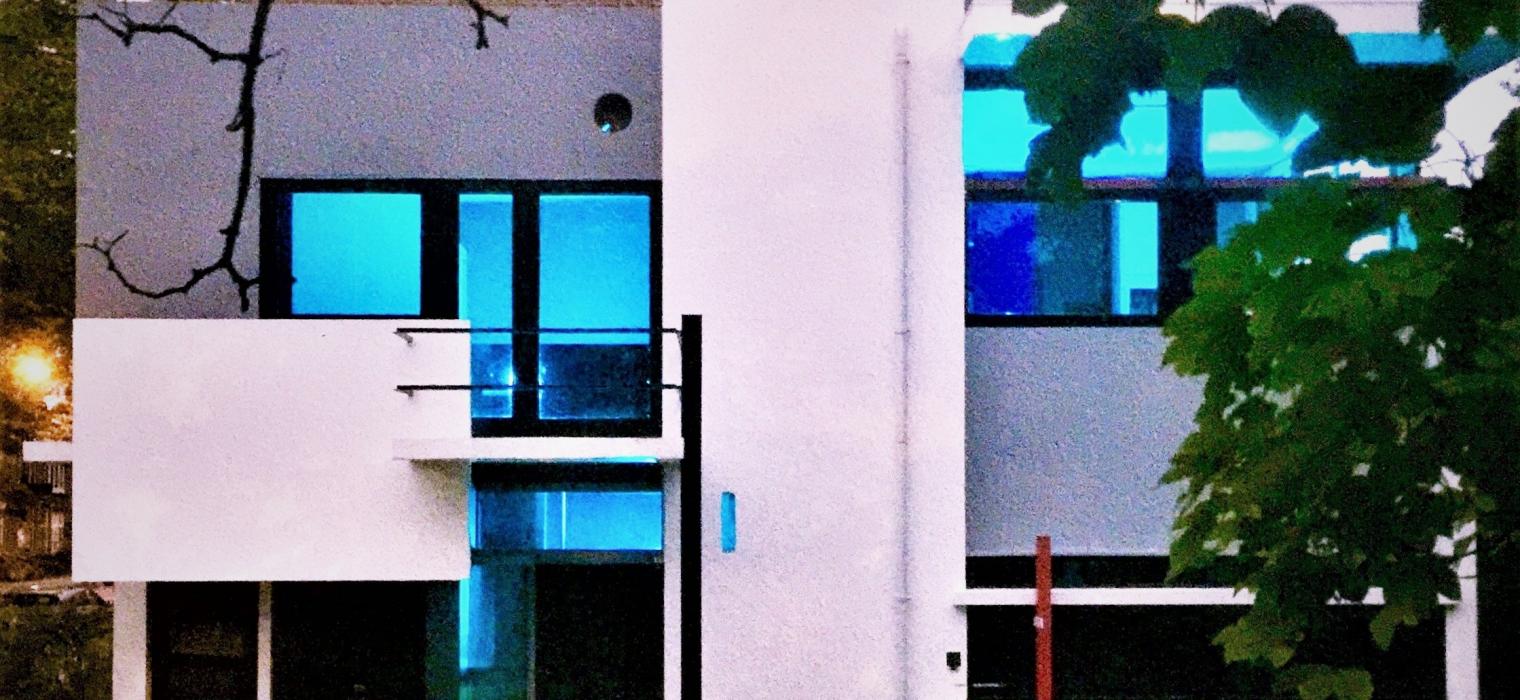 Rietveld Schröderhuis kleurt blauw